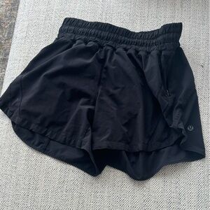 Lululemon track that 5” size 8 Black